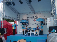 スズキ世界GP参戦50周年を記念して、スズキブースではマン島TTレースの優秀者である伊藤光夫氏のトークショーが開催されていた