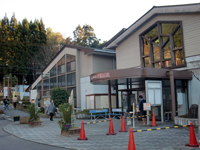 最後に訪れた愛知県の名湯・湯谷温泉にある「鳳来ゆ〜ゆ〜ありいな」。名湯にふさわしく内風呂、露天風呂ともに広々としていた