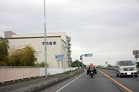 ７時過ぎ、埼玉県（幸手市）から茨城県（五霞町）へ突入。バイクだとまだこの時間は寒い。